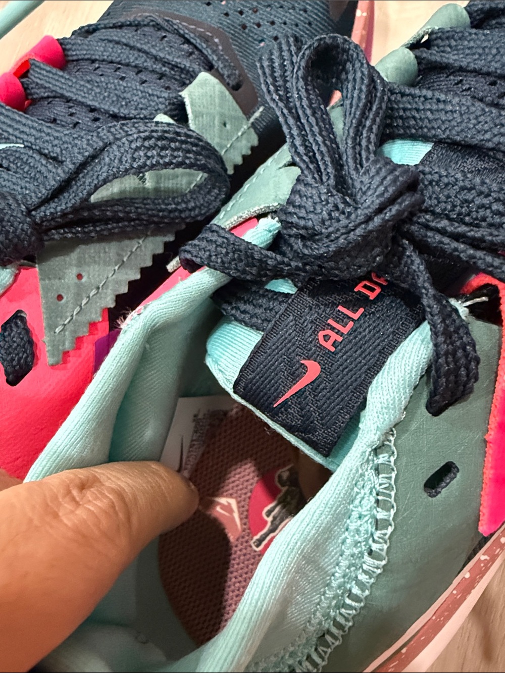 Nike Women’s Black Pink Teal Multi-Color Trail Running Shoes - Picture 4 of 9